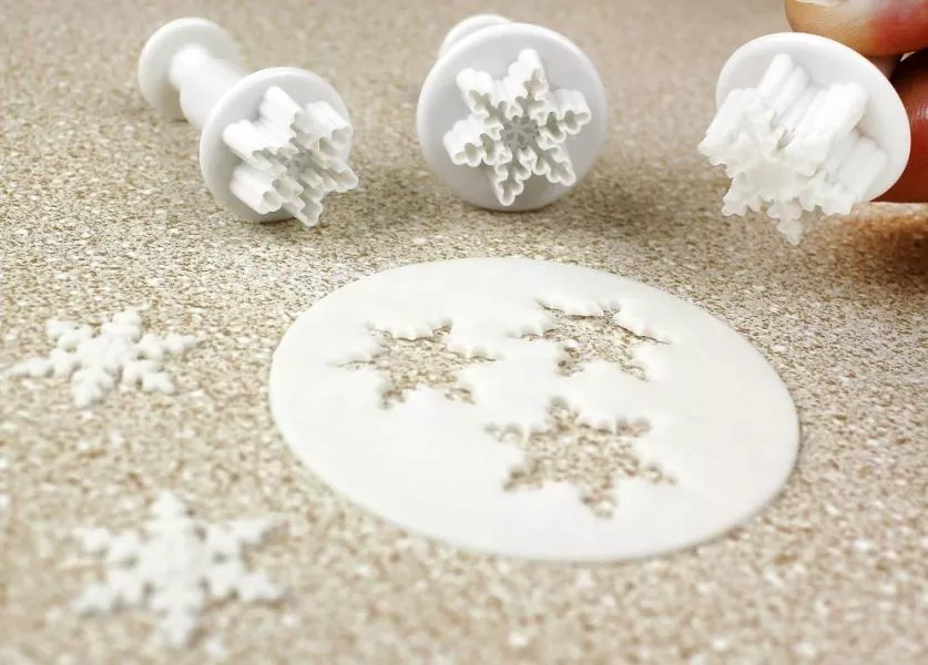 PME Mini Snowflake Plunger Cutters