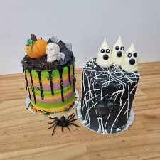 Mini Halloween Cakes